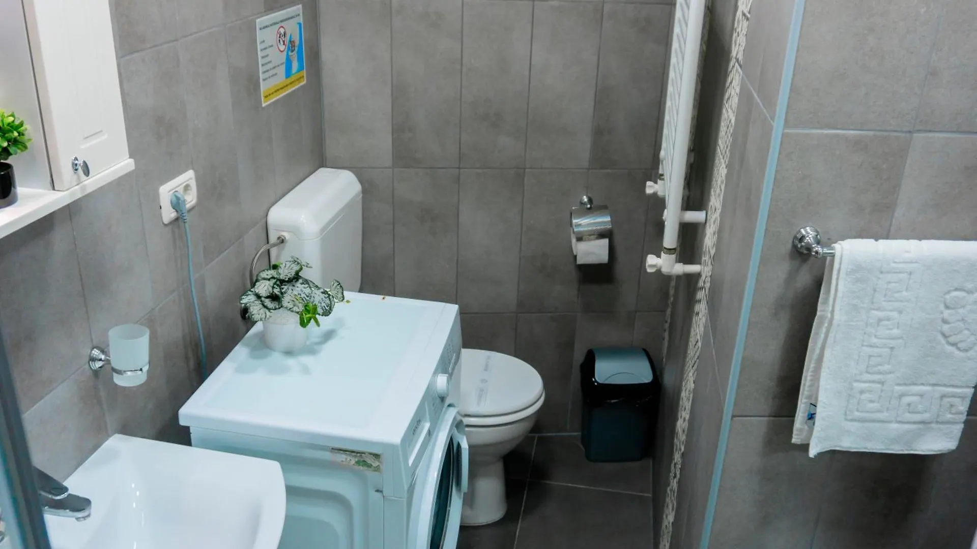 Comfortable Apartment University Square Bucharest 0*,